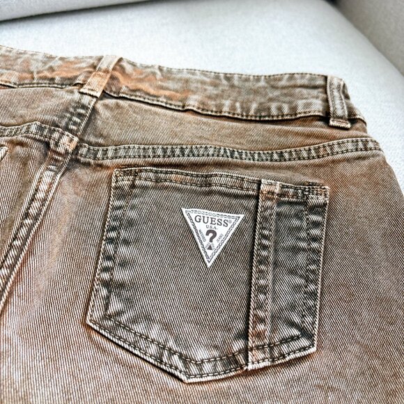 99% NEW GUESS MINI SKIRT, SIZE S - Picture 6 of 8